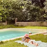 Normand Avec Sa Grande Piscine Chauffee Toute L Annee Sur Parc Arbore Et Clos En Plein Coeur De La Campagne Adapte Aux Kids Et Dog Friendly
