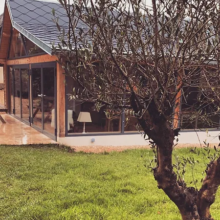 빌라 Normand Avec Sa Grande Piscine Chauffee Toute L Annee Sur Parc Arbore Et Clos En Plein Coeur De La Campagne Adapte Aux Kids Et Dog Friendly Saint-Antonin-de-Sommaire