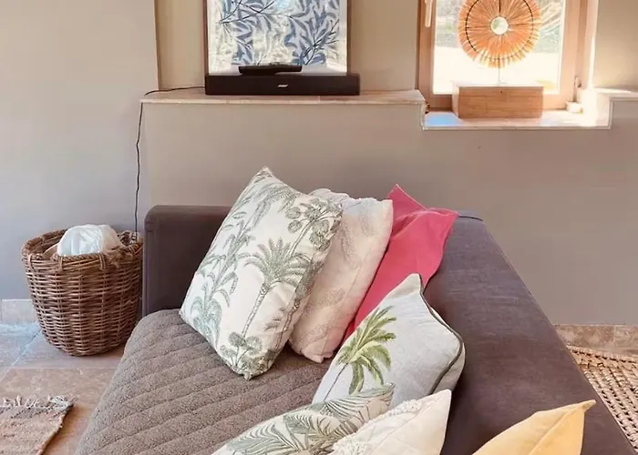 Normand Avec Sa Grande Piscine Chauffee Toute L Annee Sur Parc Arbore Et Clos En Plein Coeur De La Campagne Adapte Aux Kids Et Dog Friendly * Saint-Antonin-de-Sommaire